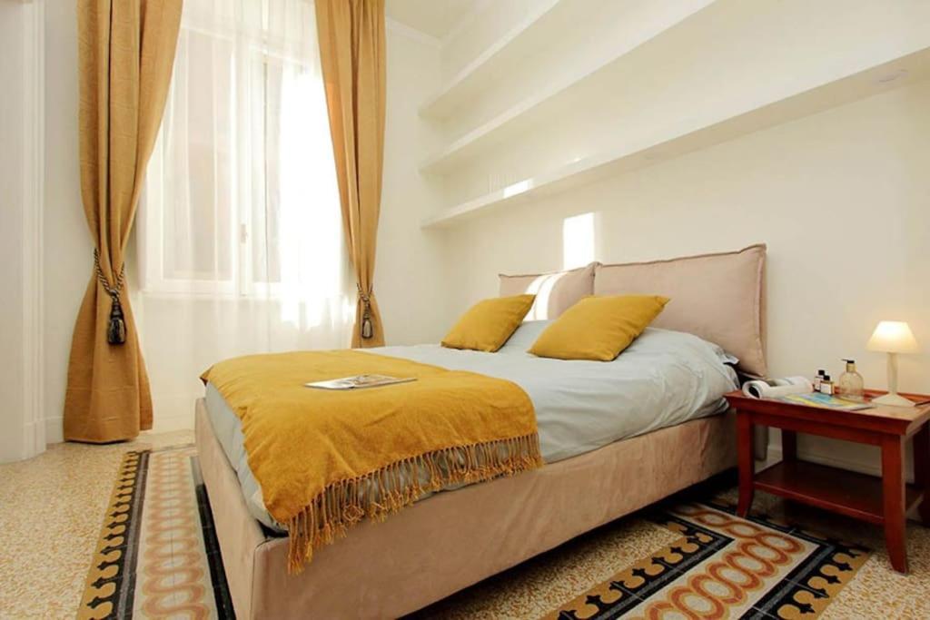 Elegant Apartment In The Heart Of Rome-Navona Area Exterior photo